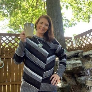 NWT Vera Wang sweater